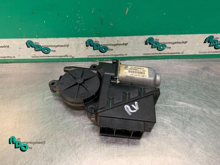 Moteur de vitre portière d'un Volkswagen Polo (Polo 01-), Autos : Pièces & Accessoires, Volkswagen, -, 3 mois de garantie, Utilisé