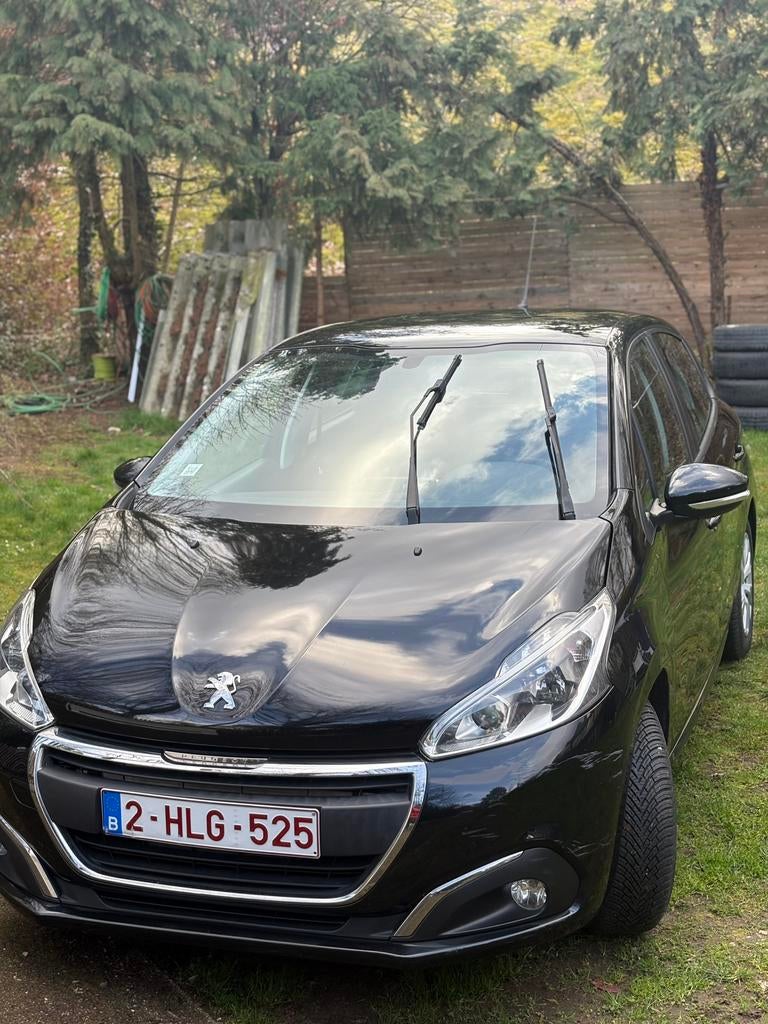 Peugeot 208 1.2, Achat, Euro 6, Boîte manuelle, Noir