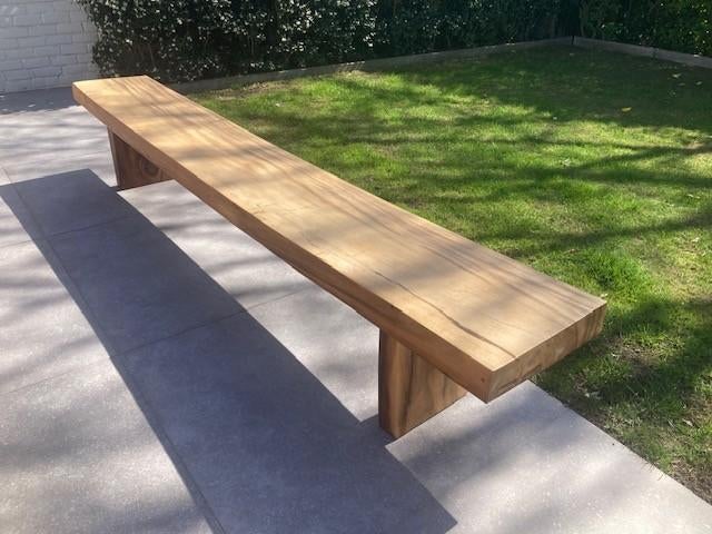 Boomstam bank 2.85 meter lang in hardhout Suar, Ophalen