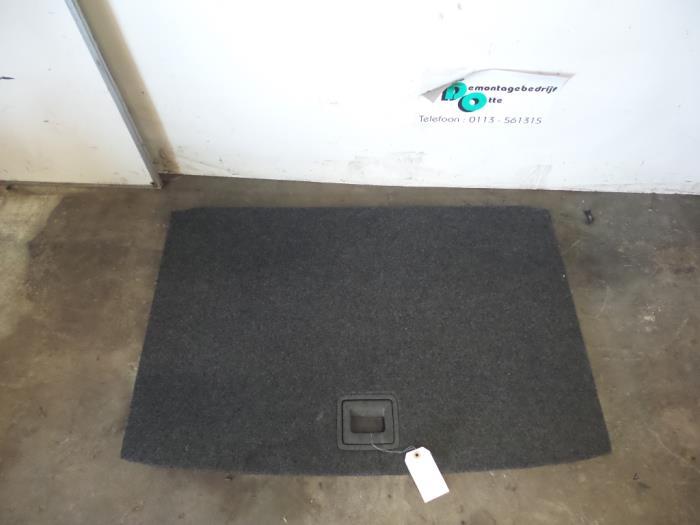Coffre tapis d'un Volkswagen Polo (Polo 14-), -, 3 mois de garantie, Utilisé, -