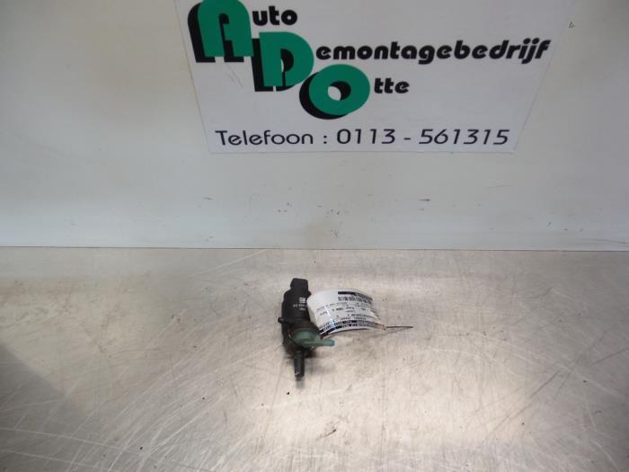 Pompe lave-glace avant d'un Opel Corsa (Corsa C 00-), -, Opel, 3 mois de garantie, Utilisé