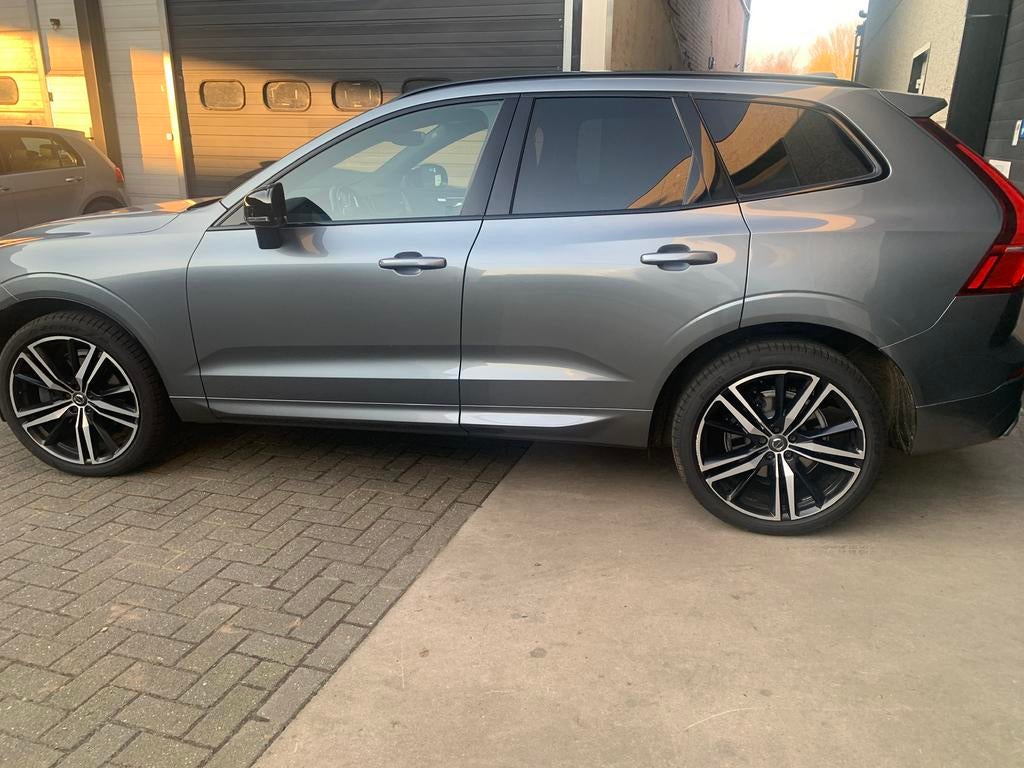 Volvo Xc60 B5 benzine mild hybrid R design plus dark, Automaat, Euro 6, 4 cilinders, 1969 cc