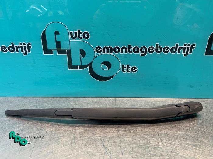 Ruitenwisserarm achter van een Fiat Punto Evo (Punto Evo 08-, Gebruikt, -, -, Ophalen of Verzenden