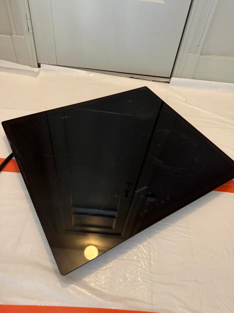 Kit cuisine Siemens + Smeg — Taque + Hotte + Four — Bon état, Enlèvement, Utilisé