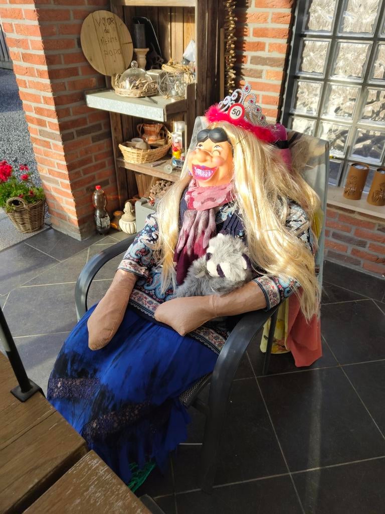 Sarah pop, Hobby en Vrije tijd, Kostuums, Theaterbenodigdheden en LARP, Ophalen