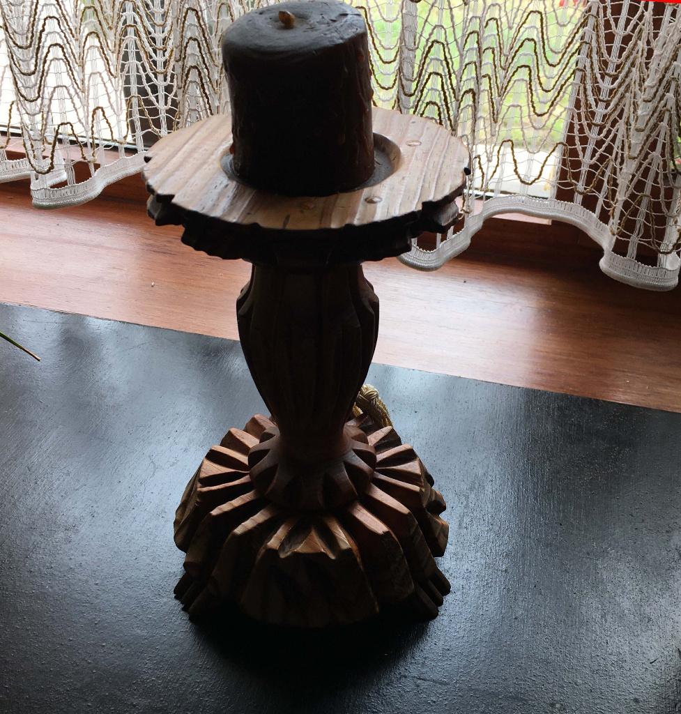 nouveau bougeoir en bois sculpté + bougie - parf.état, Maison & Meubles, Bois, Chandelier, Autres couleurs, 25 à 50 cm