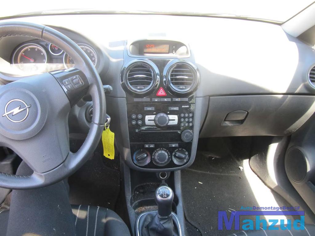 CORSA D GASPEDAAL RADIO LUCHTROOSTERS BEKERHOUDER AUX KABEL, Autos : Pièces & Accessoires, Tableau de bord & Interrupteurs, Opel
