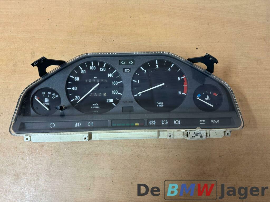 Instrumentenpaneel BMW 3-serie E30 Diesel 1381862, Autos : Pièces & Accessoires, Tableau de bord & Interrupteurs, Enlèvement ou Envoi