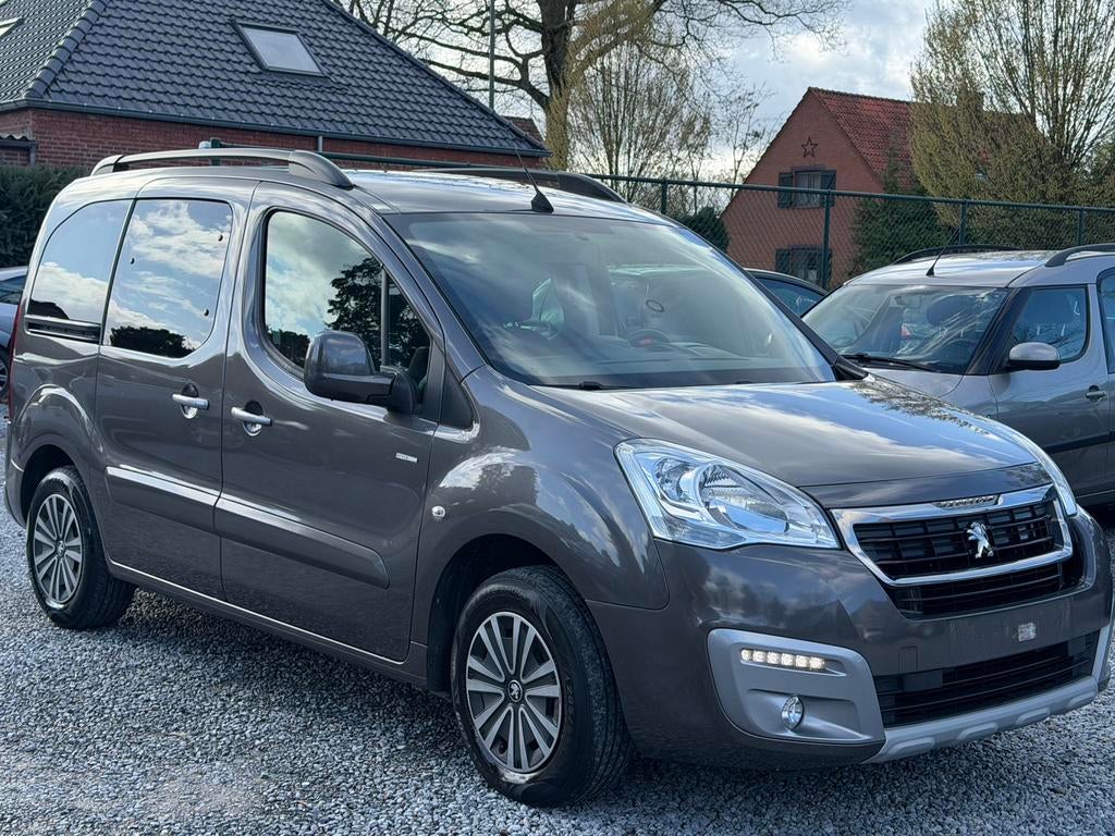 peugeot partner 2018 benzine ewacars 0476684418, Navigatiesysteem, Bedrijf, 5 deurs, 1200 cc