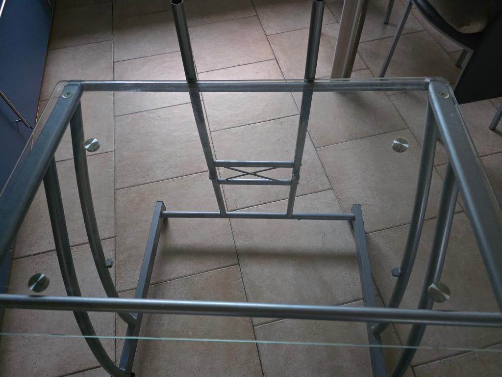 computer tafeltje, Huis en Inrichting, Kasten | Computermeubels, Gebruikt, 70 tot 120 cm, 70 tot 120 cm, 40 tot 80 cm, Glas, Metaal