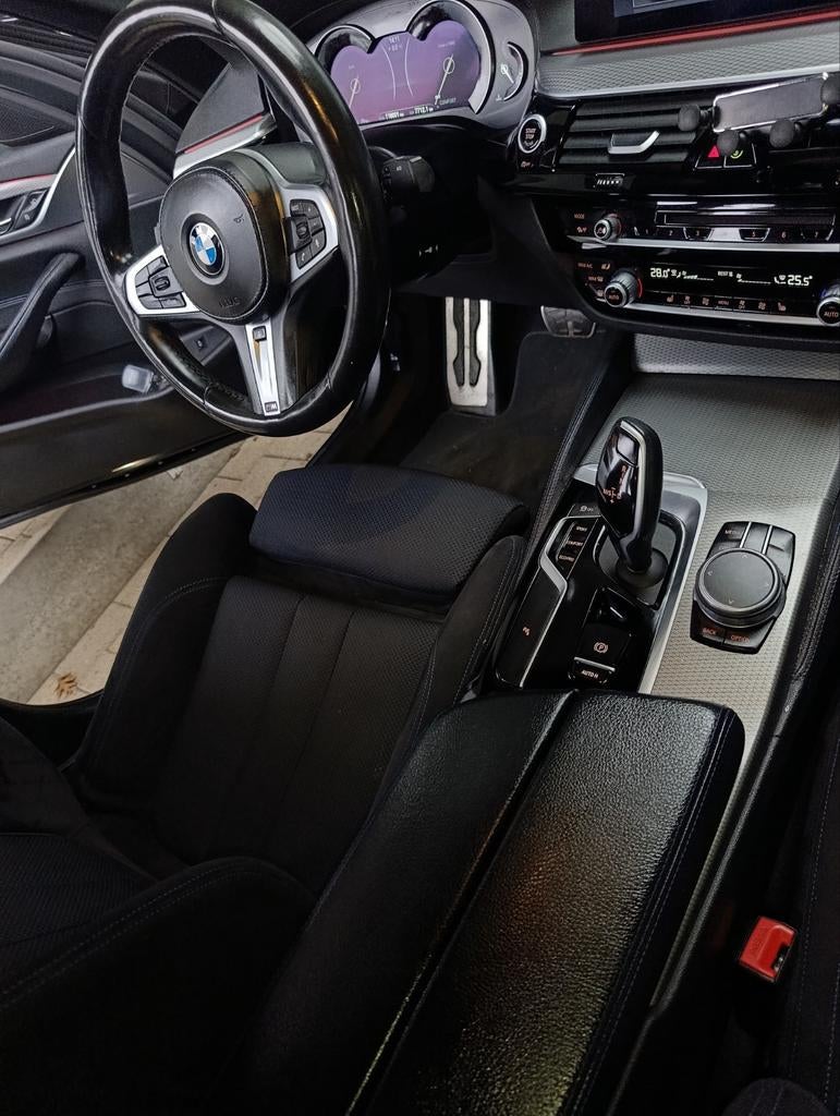 Mooie en goed rijdende BMW 520i.
Comfortabele en sterke auto, Auto diversen, Autostickers, Ophalen of Verzenden