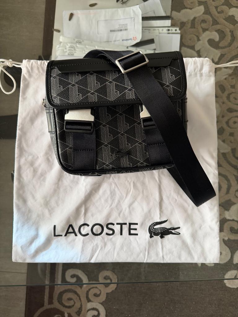 Sacoche Lacoste, Bijoux, Sacs & Beauté, Neuf, Autres marques, Cuir, Enlèvement