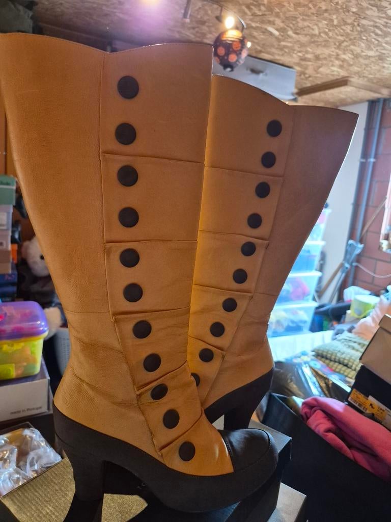 Laarzen, Enlèvement ou Envoi