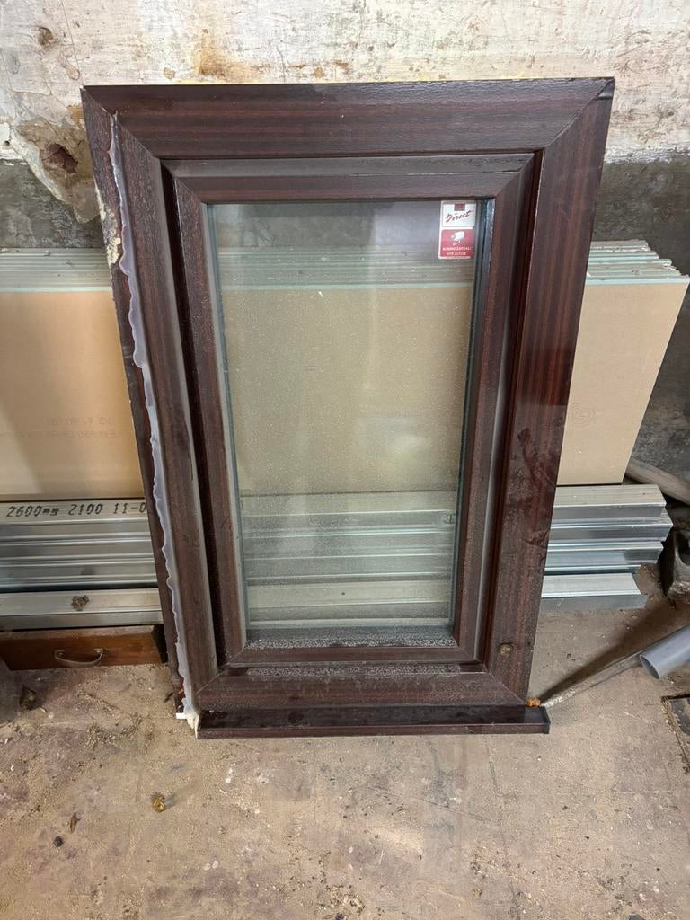 Klein raam, Ophalen, Zo goed als nieuw