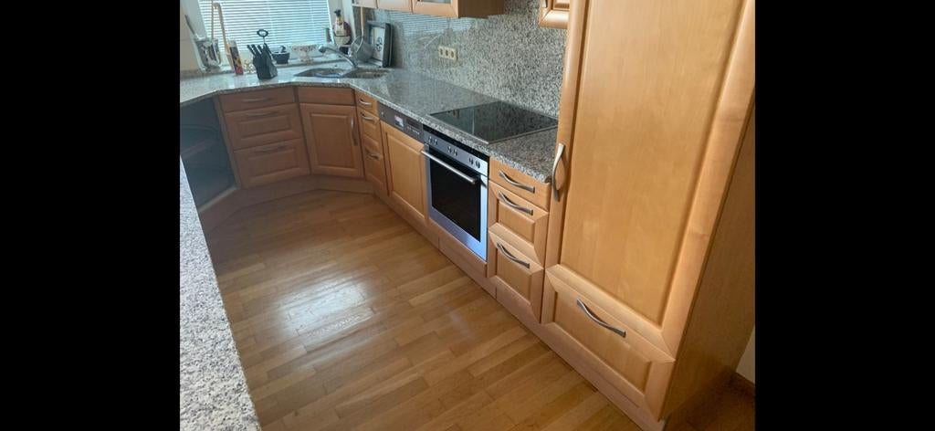 Cuisine complète finition bois clair/granit et electro, Bois