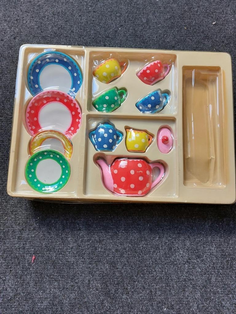 Geverfd kinderserviesje, Ophalen of Verzenden, Gebruikt, Meisje