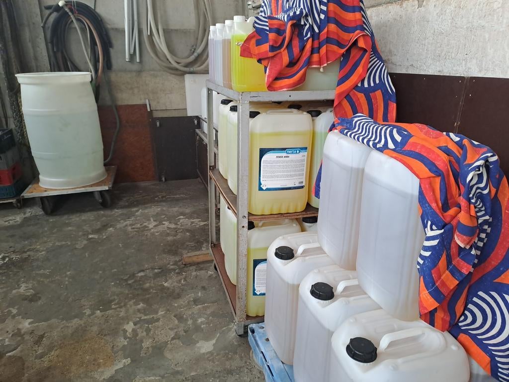 Carwash zeep +osmoze+wax tel 0475409046, Ophalen