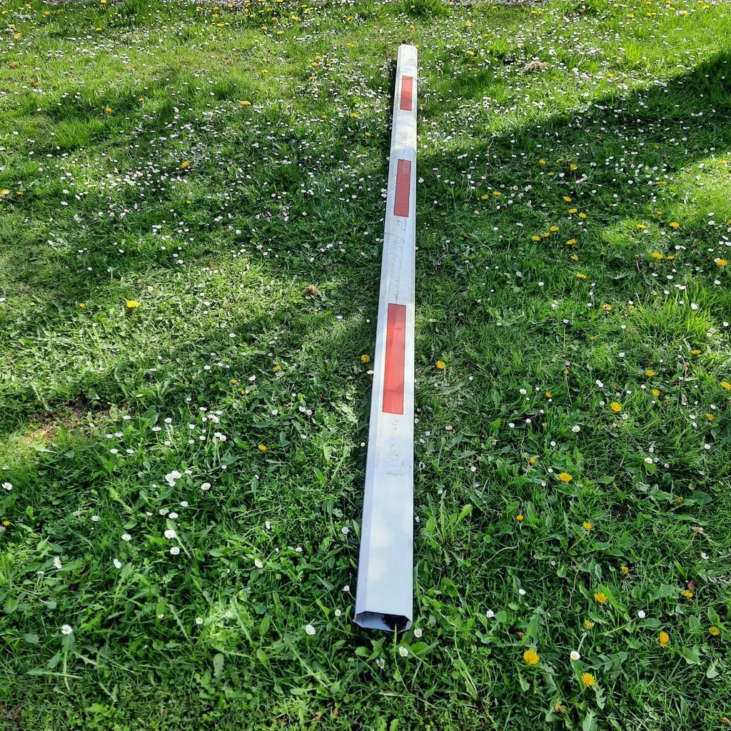 Barrière (profil) 3,30 m x 10 cm. En aluminium., Enlèvement, Utilisé