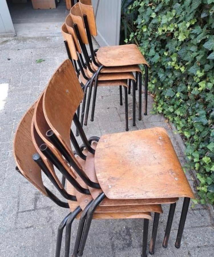 Chaises d'école et chaises empilables vintage en bois, Enlèvement