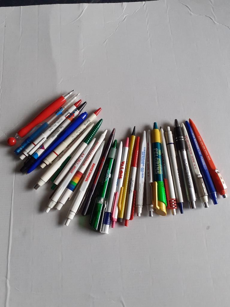 Lot oude schrijfpennen met reclame 25 stuks, Verzamelen, Ophalen of Verzenden, Met reclame