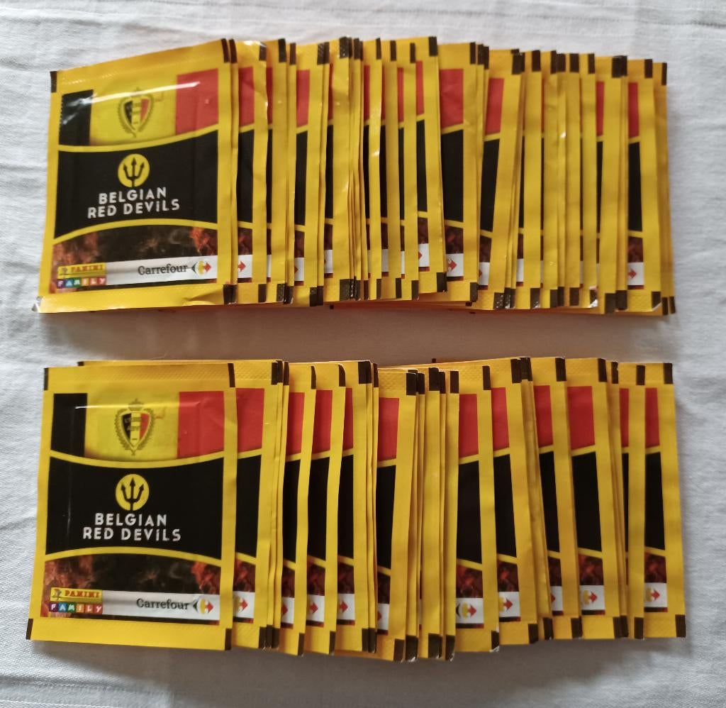 66 sacs fermés: Belgian Red Devils (2014), Enlèvement ou Envoi, Comme neuf, Plusieurs autocollants