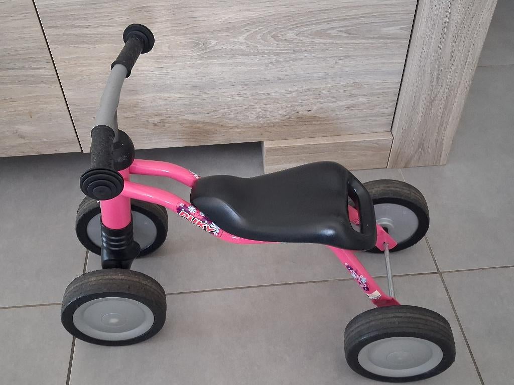 Puky lovely pink loopfiets pukylino retro roze, Kinderen en Baby's, Speelgoed | Buiten | Voertuigen en Loopfietsen, Ophalen of Verzenden