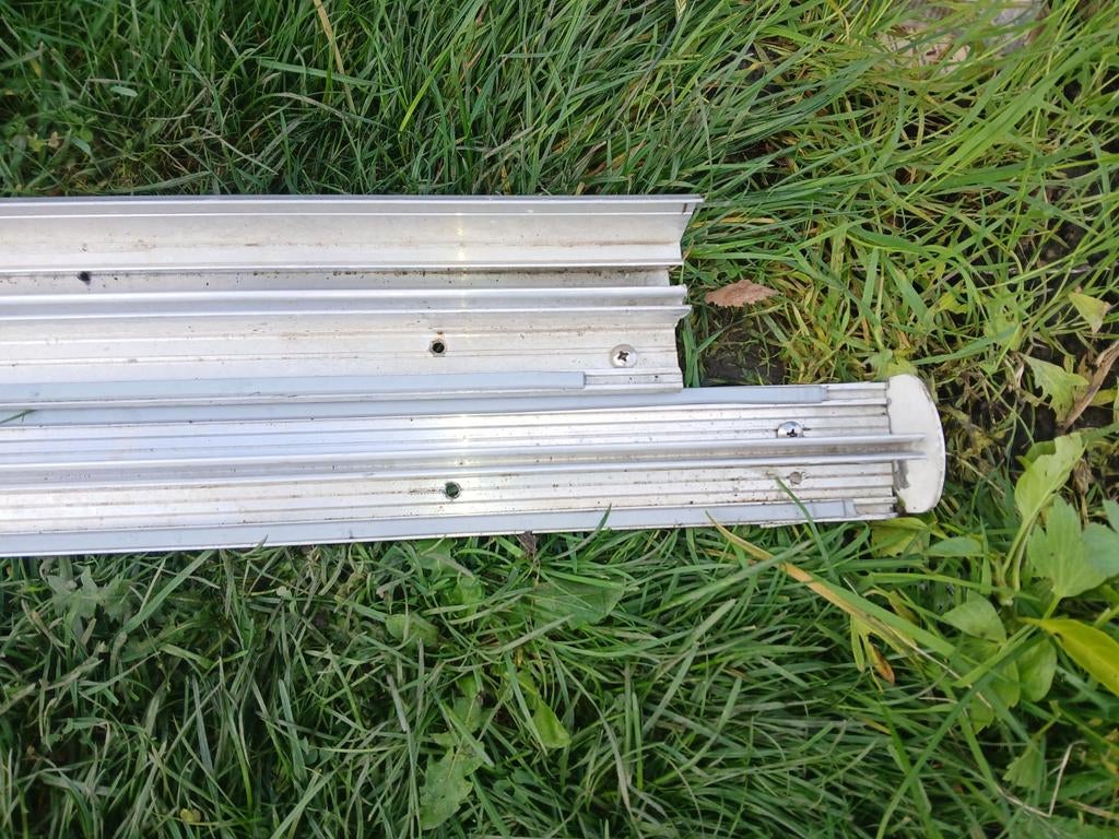 Longueur aluminium polycarbonate  gris, Bricolage & Construction, Tuiles & Revêtements de toit, Enlèvement ou Envoi, Comme neuf