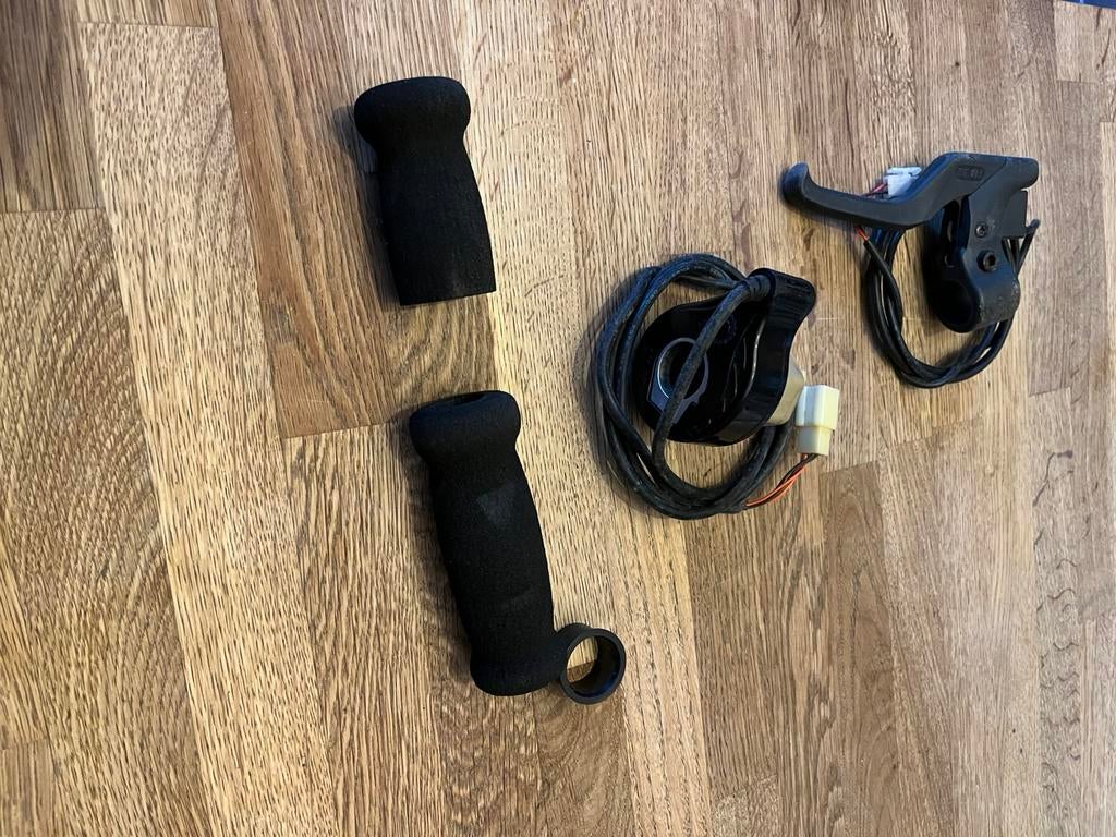 ACCELERATEUR / FREIN /ELECTRIQUE, Enlèvement ou Envoi