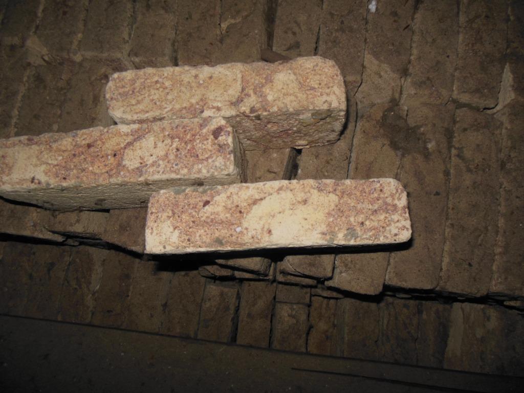 oude stenen, Enlèvement