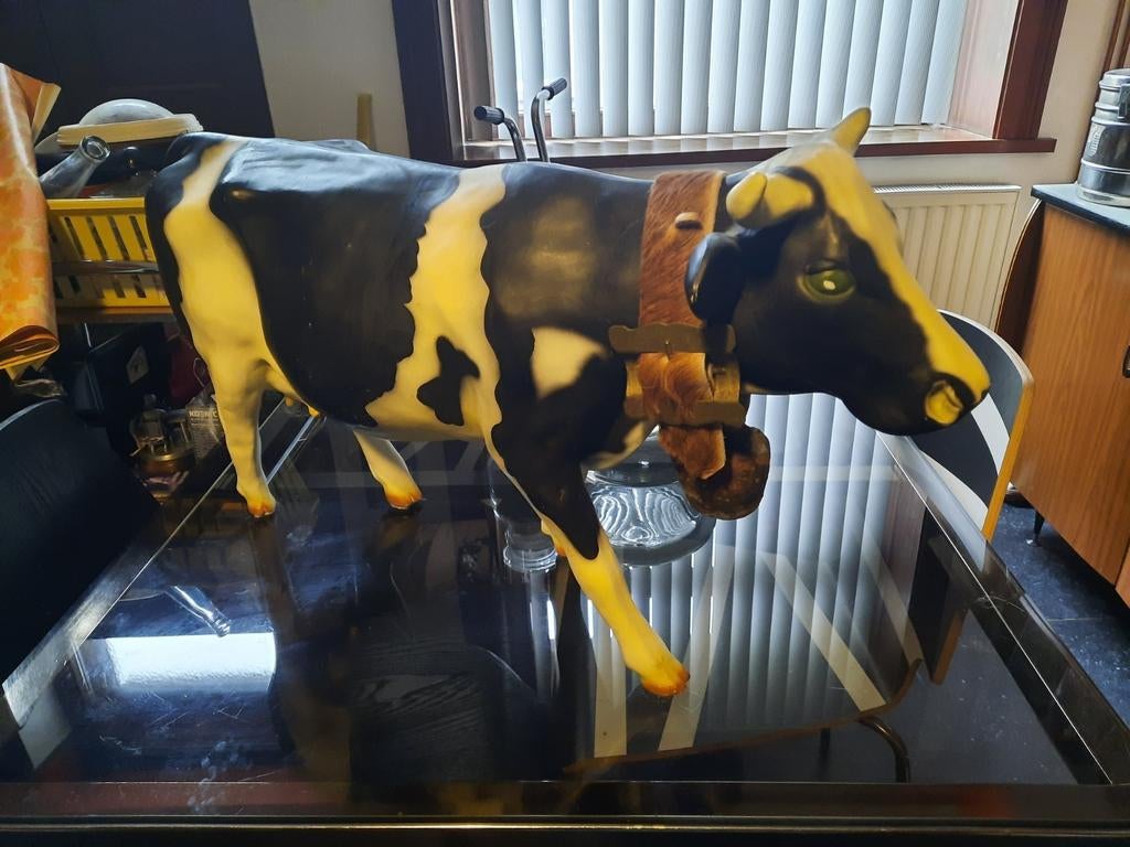 Vacĥe, Antiquités & Art, Enlèvement