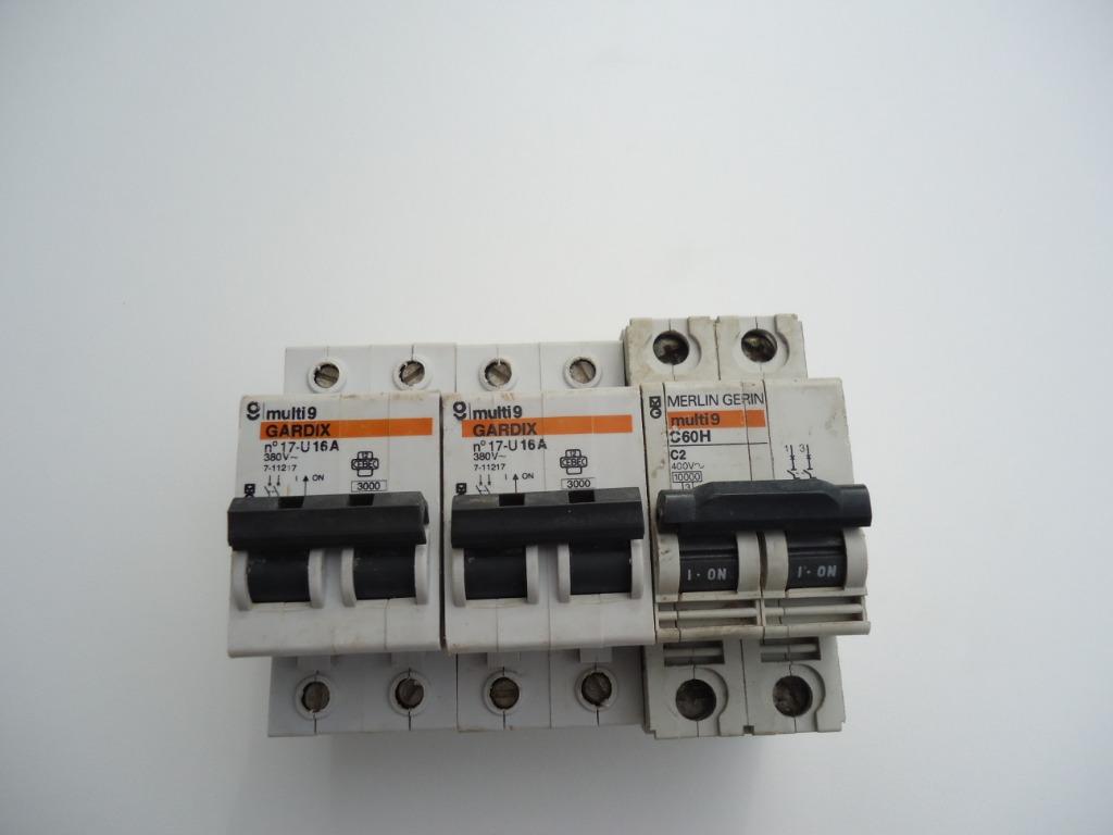 Disjoncteur différentiel GARDIX 2 x 16A et C60H, Bricolage & Construction, Enlèvement, Utilisé