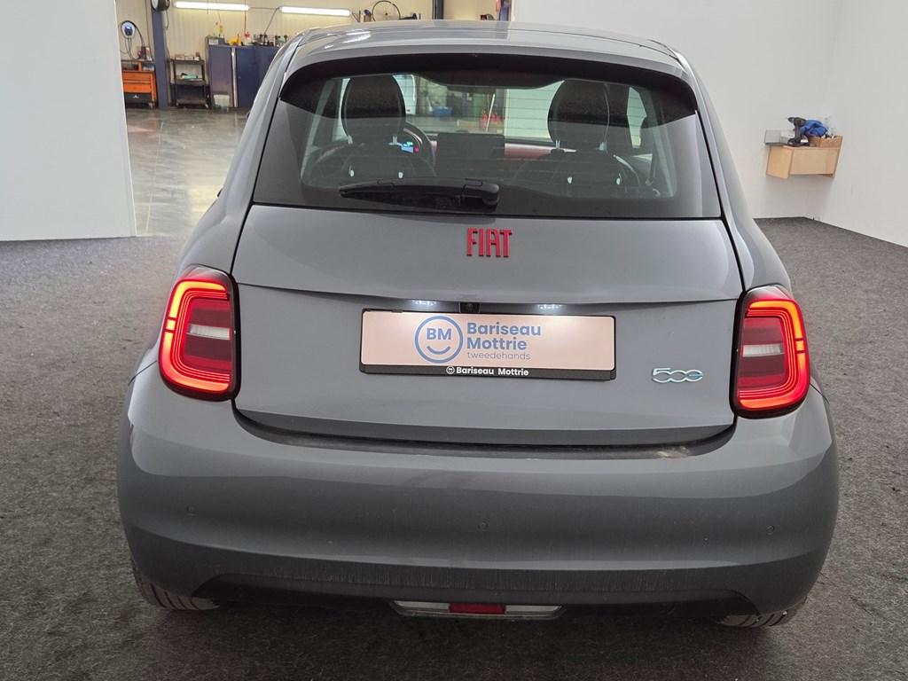 Fiat 500 RED ELECTRIC 156PK AUTOMAAT 24KWH * PACK PLUS * PA, Automaat, Berline, Parkeersensor, 156 pk