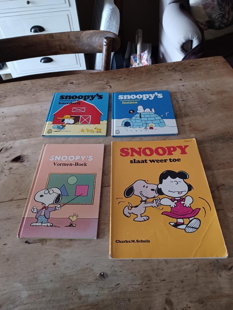 Boekjes Snoopy aan 3 euro per stuk, Enlèvement ou Envoi