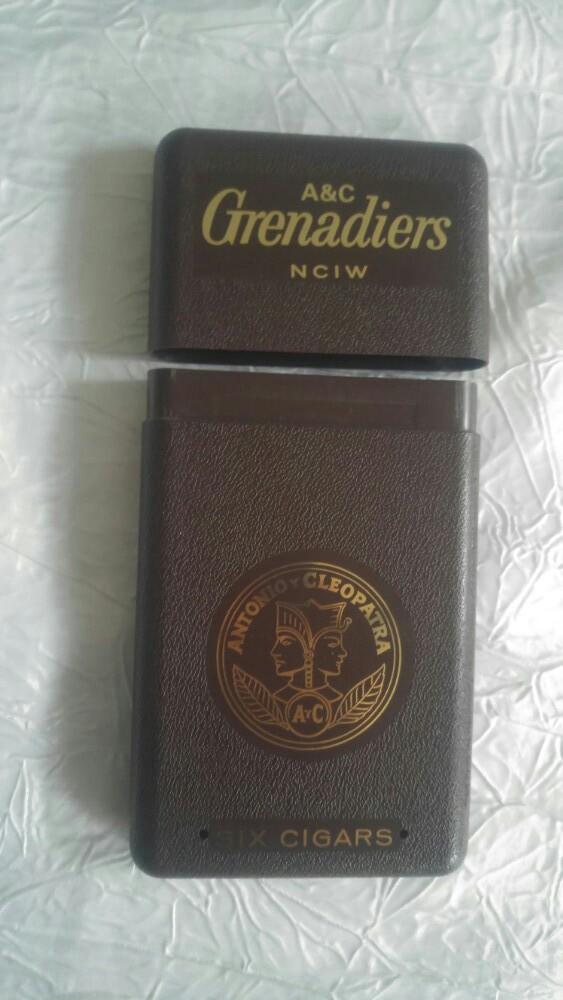 Boite cigare doosje grenadiers a & c nciw new york antonio, Collections, Enlèvement ou Envoi, Comme neuf