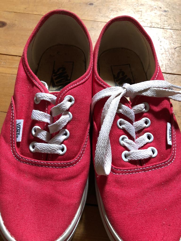 Vans rouges, Ophalen, Zo goed als nieuw