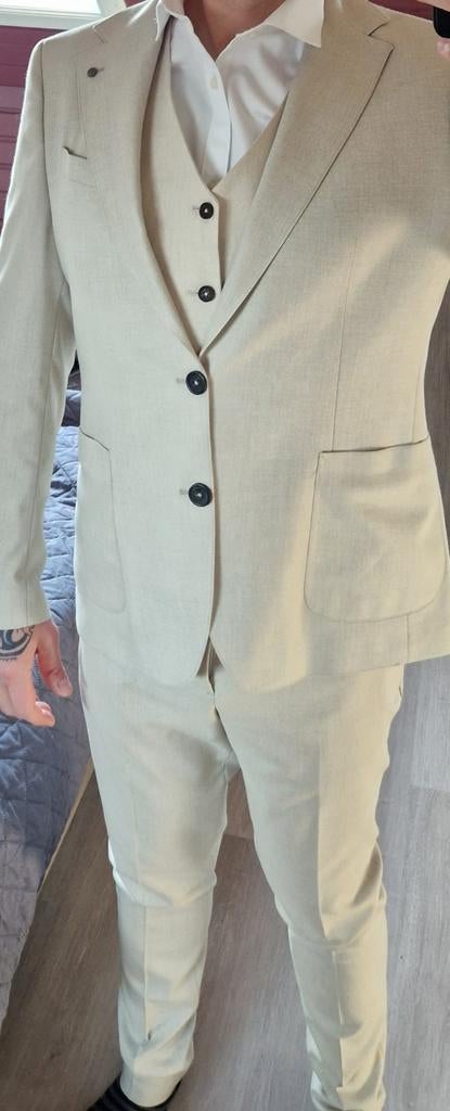 Kostuum Beige ( 1x gedragen! ), Ophalen of Verzenden, Nieuw