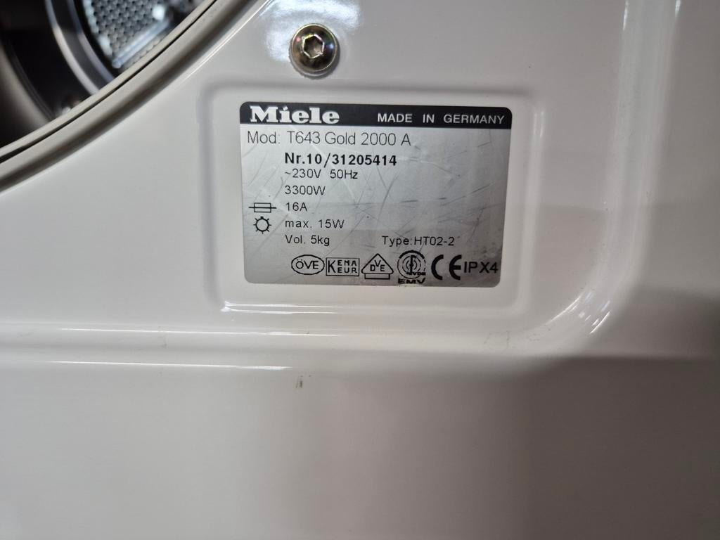 Miele droogkast luchtuitlaat, Ophalen