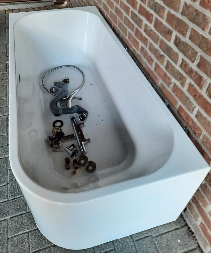 Hoekbad links Luca Varess Mezzo 180/80  acryl hoogglans wit, Ophalen