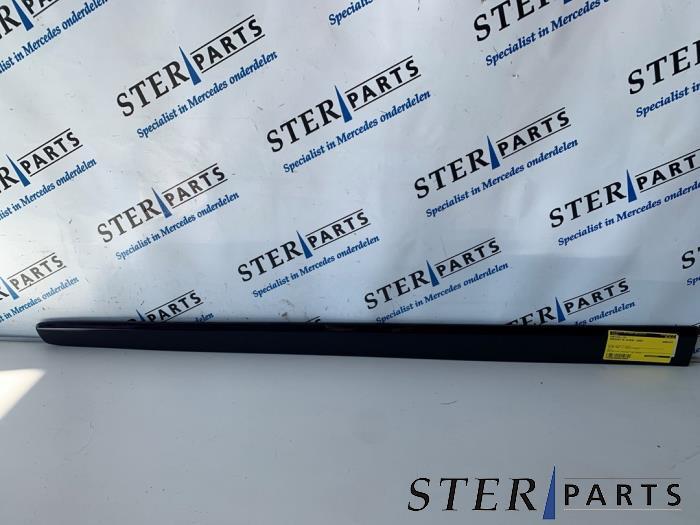 Portierlijst van een Mercedes ML-Klasse, Ophalen of Verzenden, 3 maanden garantie, Gebruikt, Mercedes-Benz