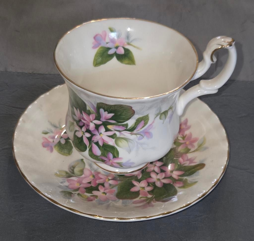 Tasse à café Royal Albert porcelaine anglaise, Enlèvement ou Envoi