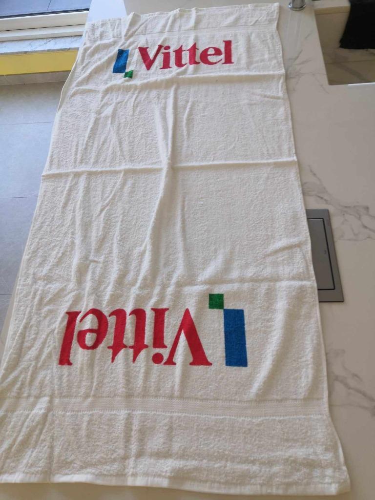 SERVIETTE DE BAIN VITTEL, Maison & Meubles, Enlèvement, Neuf, Serviette