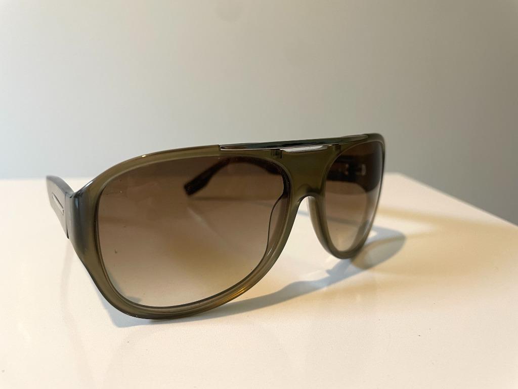 Hugo Boss zonnebril in military-green!, Hugo Boss, Envoi, Comme neuf
