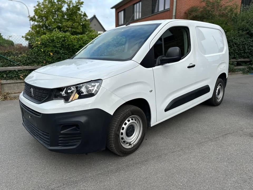Peugeot Partner 1.5 BlueHdi 3-zit, Autos, Camionnettes & Utilitaires, Particulier, Air conditionné, Peugeot, Diesel, Boîte manuelle