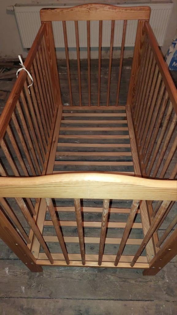 Parc / lit complet pr bébé et enfant propre et presque neuf, Enfants & Bébés, Parcs, Enlèvement, Comme neuf