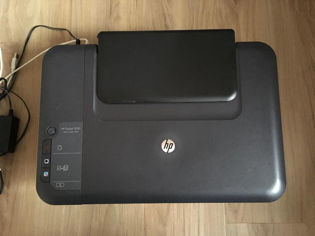 HP DeskJet 2050 - Print Scan Copy, All-in-one, Enlèvement, Imprimante à jet d'encre, Impression noir et blanc