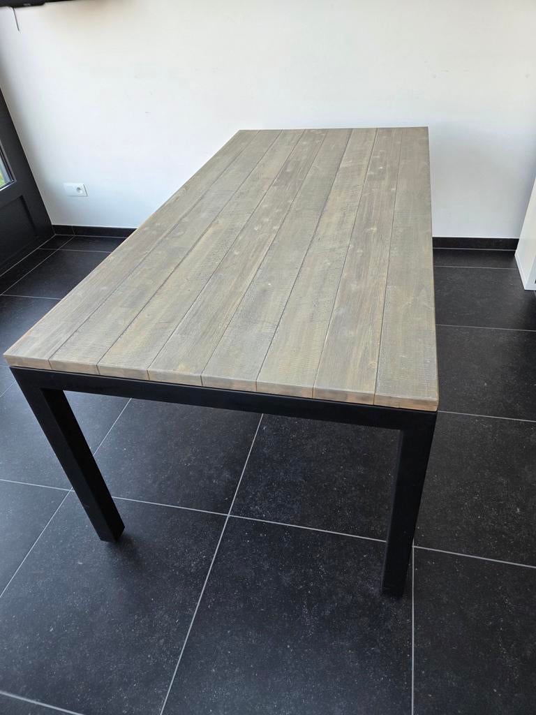 Eettafel te koop, Ophalen