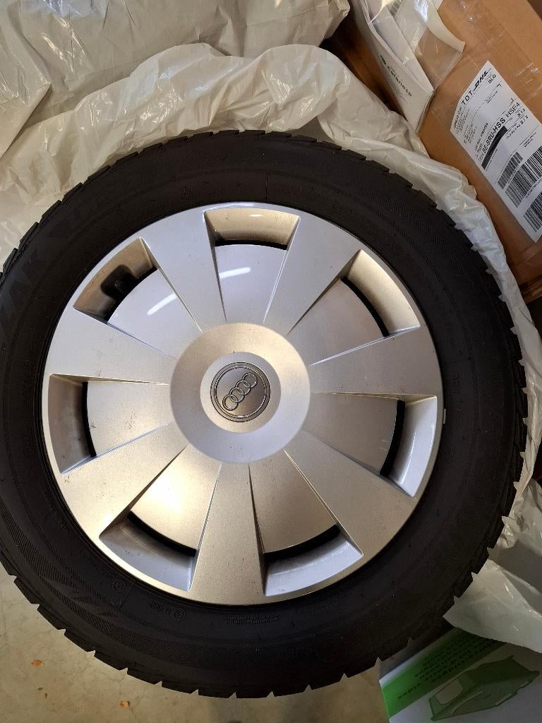 Winterbanden op velg 205/55 R16, Auto-onderdelen, Banden en Velgen, Ophalen, Gebruikt, 16 inch, Banden en Velgen