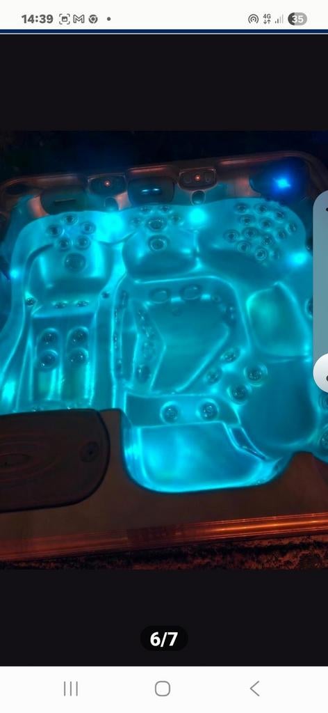 Jacuzzi gratis geleverd geplaatst, Ophalen of Verzenden