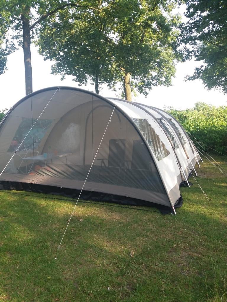 Familie tent: Basecamp abiato VI, Enlèvement