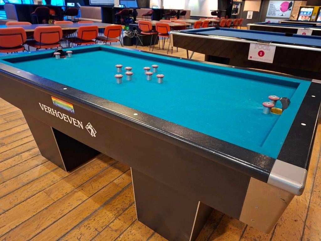 Biljarts en voetbaltafels., Sport en Fitness, Ophalen, Zo goed als nieuw, Biljarttafel